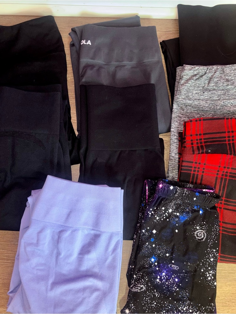 Ladies tummy control & butt scrunch legging bundle Size XL- lot of 9 - Picture 2 of 7
